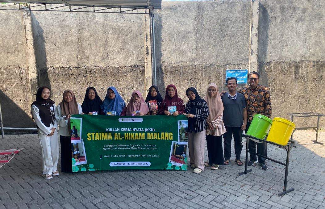 Kolaborasi Mahasiswa KKN STAIMA dan Ibu-Ibu Masjid Riyadhul Jannah Wujudkan Lingkungan Bersih Melalui Pemilahan Sampah