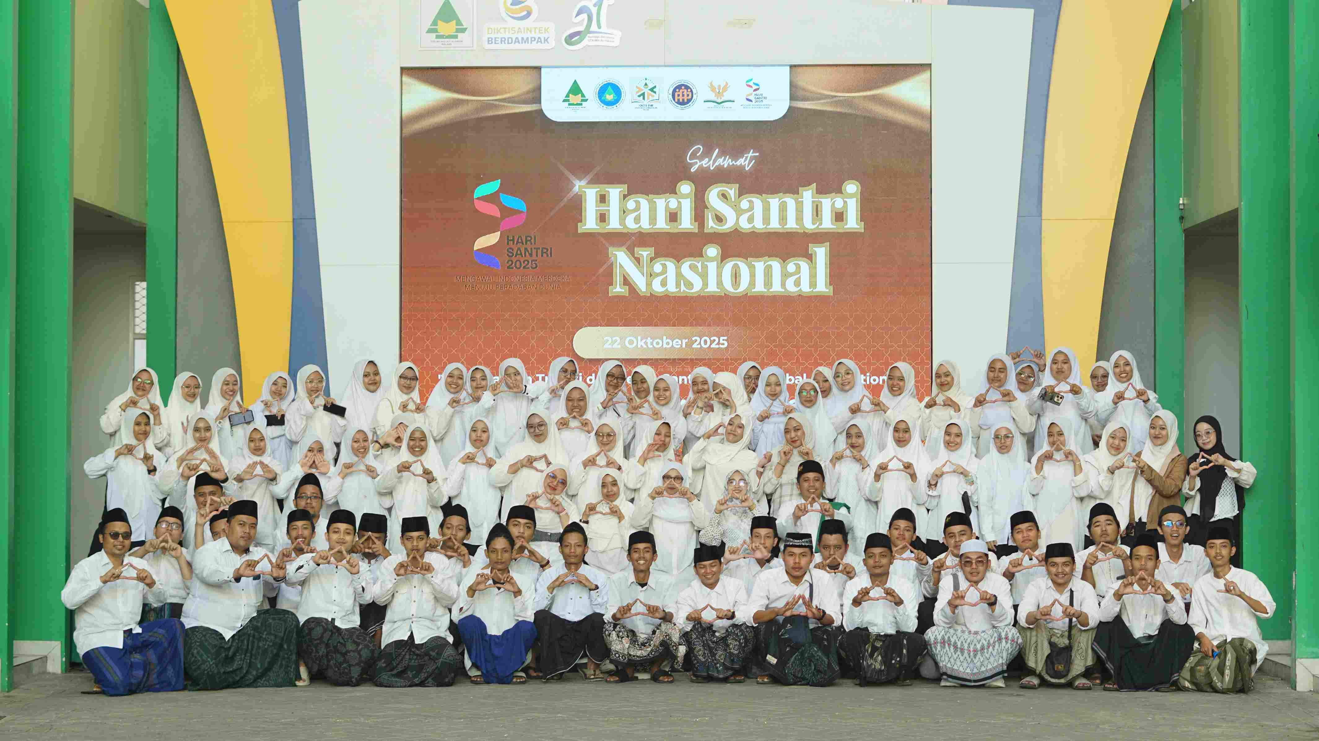 Hari Santri Nasional 2025: Meneguhkan Nilai Pesantren untuk Masa Depan Kemanusiaan