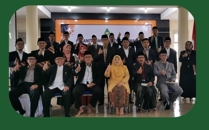 Ketua Umum Yayasan Al-Hikam Malang Lantik Ketua dan Pejabat Struktural STAIMA Baru